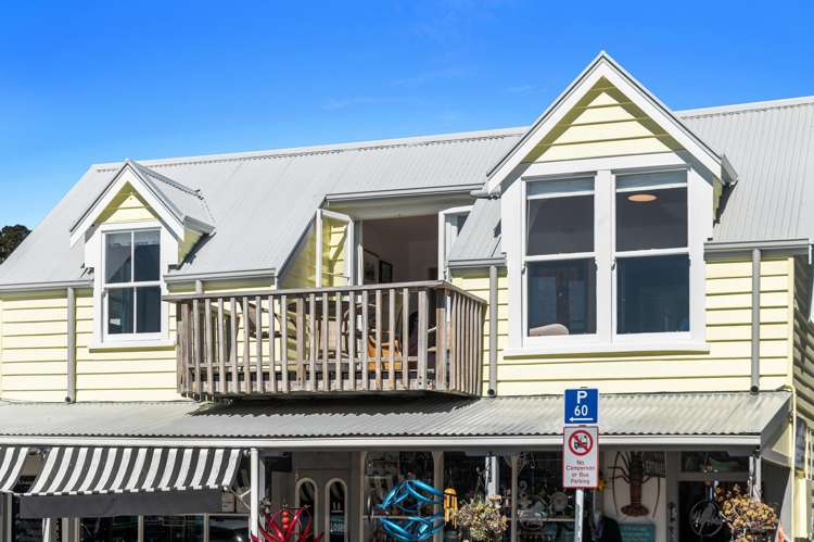 67 Beach Road Akaroa_21