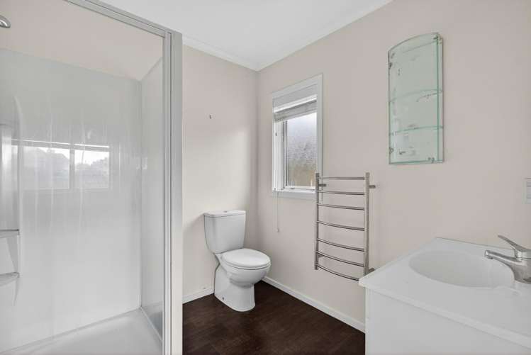 8 Davies Street Tawa_20