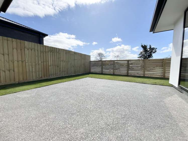39 Rita Angus Road 10145_13