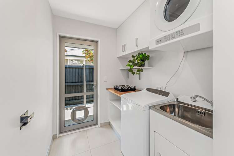 8 Temple Avenue Lincoln_23