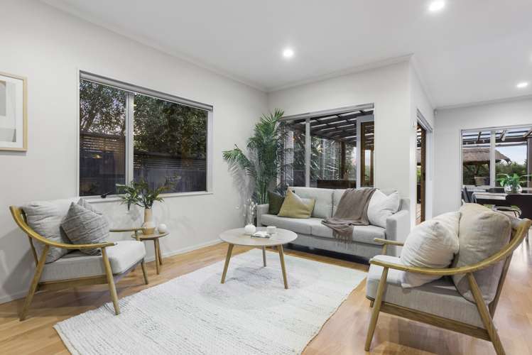 8 Louvain Place Greenhithe_18