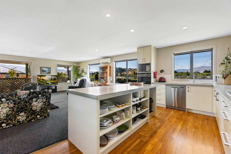 21 Frye Crescent Albert Town_9