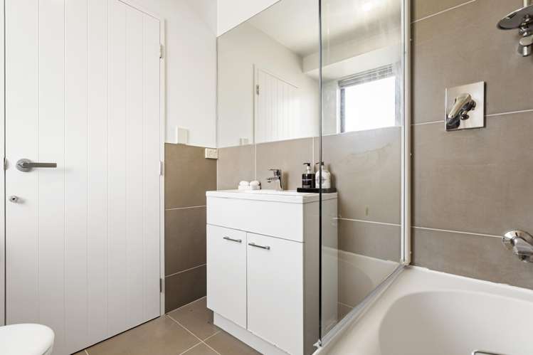 2/3a Curzon Street Onehunga_20