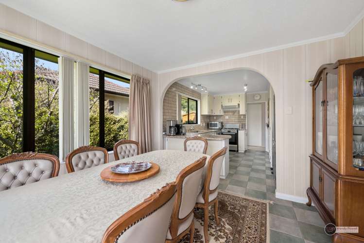 31 Waddington Drive Naenae_5