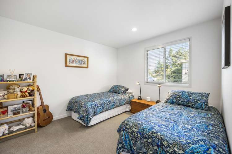 16 Crispe Road Clarks Beach_17