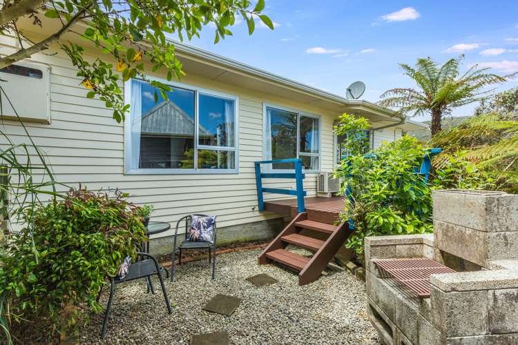 1/9 Lowry Crescent Stokes Valley_13