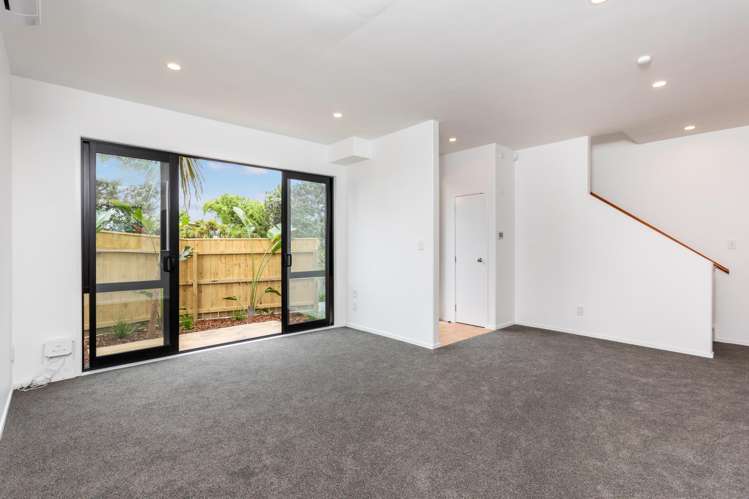 1/69 Target Road Totara Vale_4