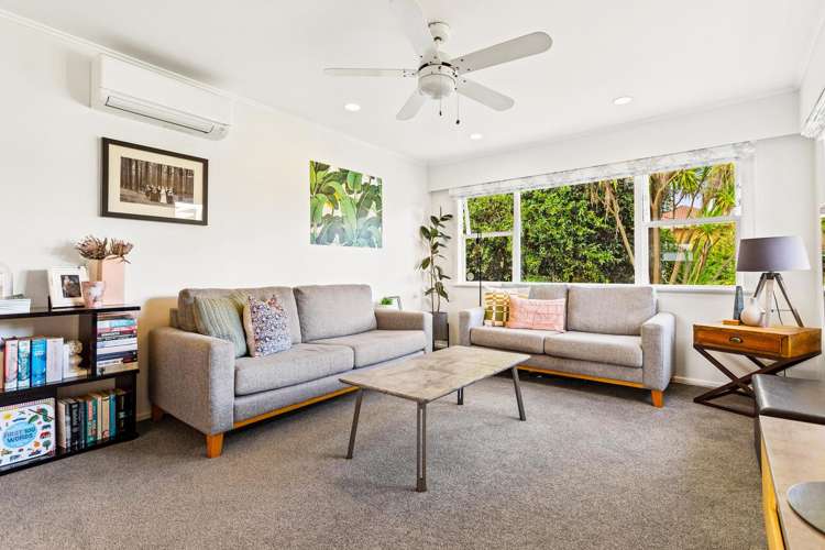 19 Brennan Avenue Te Atatu Peninsula_1