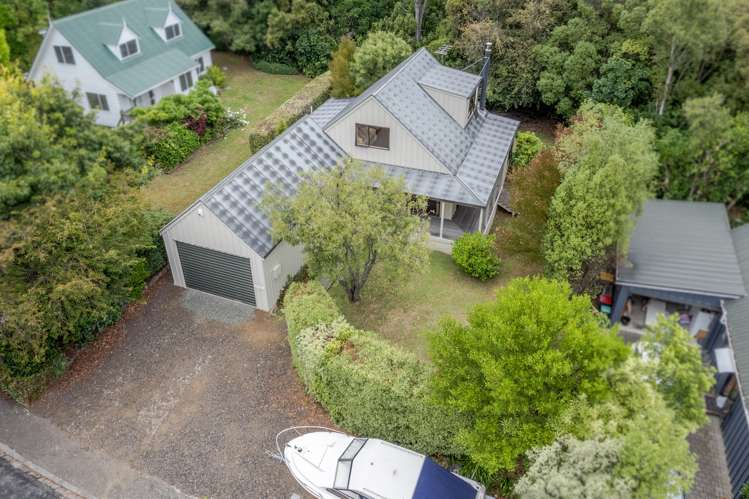 9 Kowhai Grove Akaroa_24
