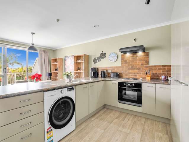 A Coastal Apartment with Lifestyle Privileges