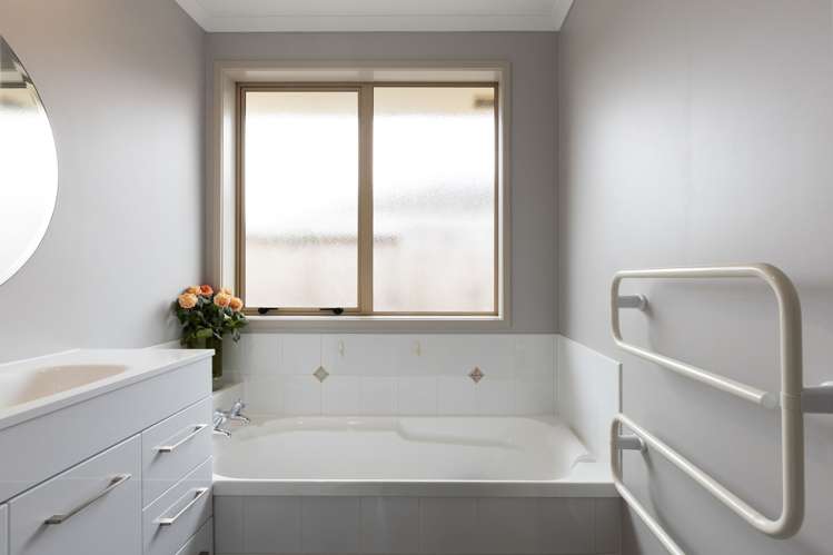 81 Mount View Road Melville_19