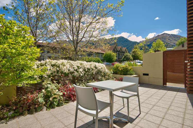 410/7 Adelaide Street Queenstown_2