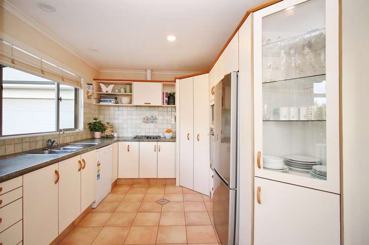 2 Thornlea Drive Welcome Bay_12