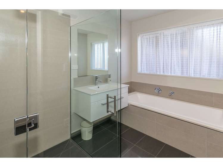 12 Larne Place Belfast_13