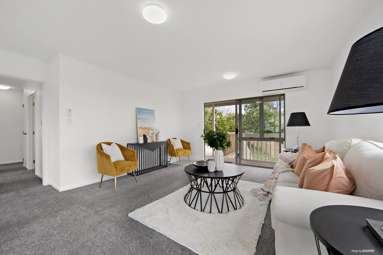 2/36 Elizabeth Drive_1