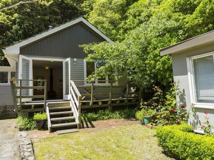 49 Blue Mountains Road Pinehaven_13