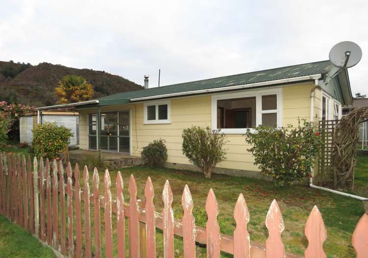 11 Herald Street Reefton_11