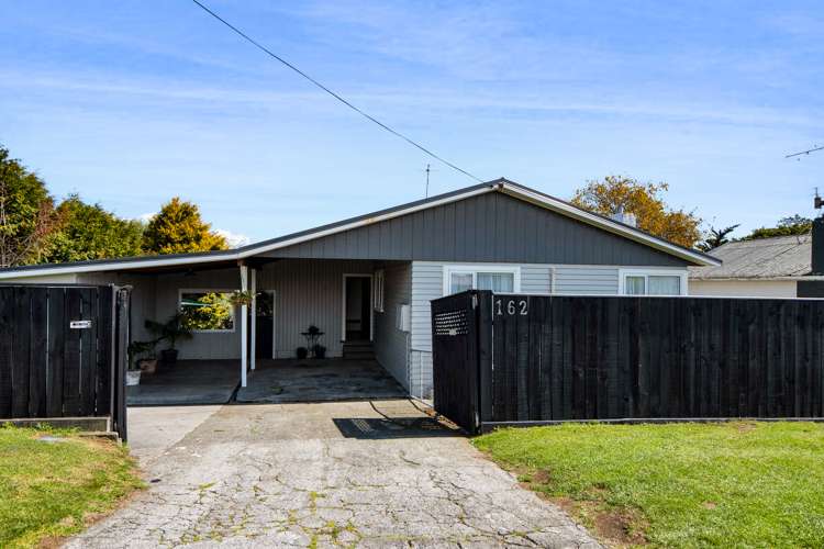 162 Seaview Road Westown_56