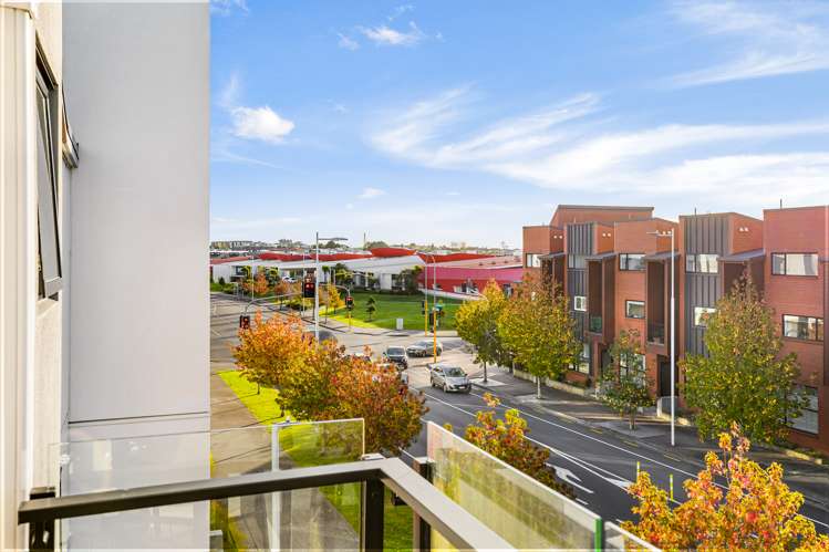 113 Hobsonville Point Road Hobsonville_17