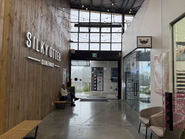 30sqm in Orakei Bay Village Mall