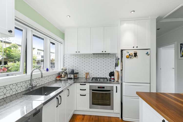 38a Agra Crescent Khandallah_6