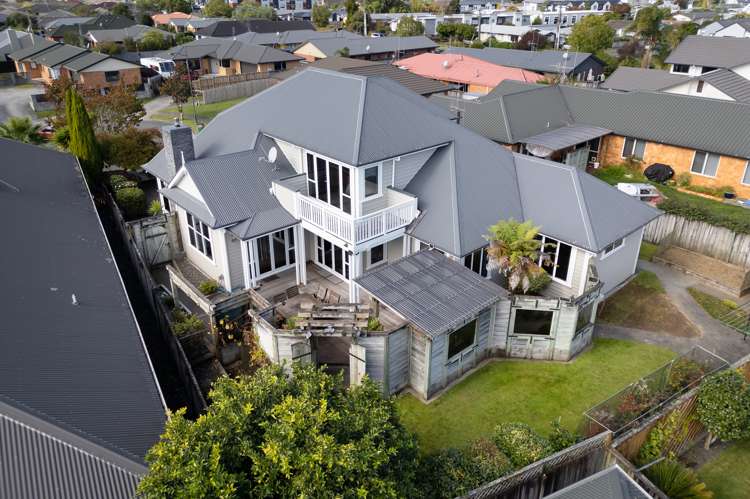 16 Thistlewood Avenue Hamilton East_28