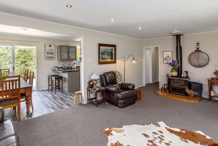 51 Short Road Pahiatua_8