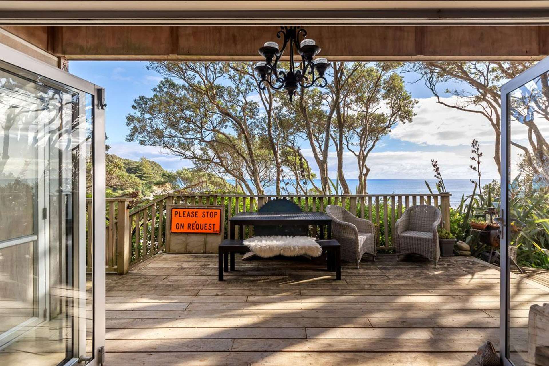 Wai-iti Beach Retreat Beach Road Waiiti_0