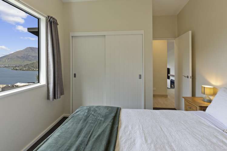 75 Hensman Road Queenstown_25