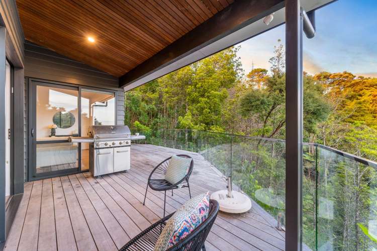 339 Ridge Road Paremoremo_11