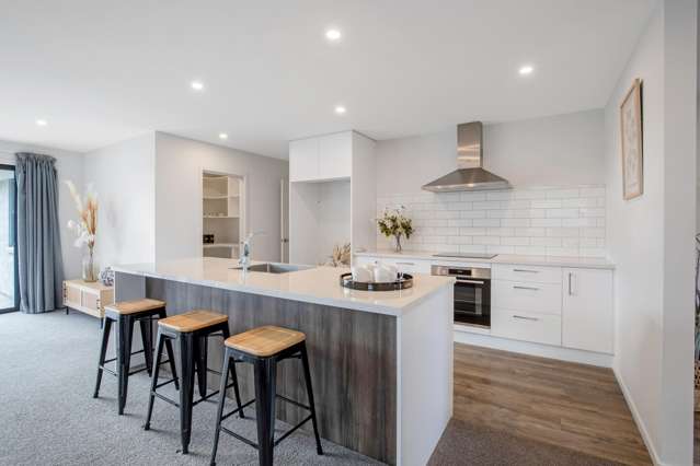 Owner Committed Elsewhere – Your Opportunity!