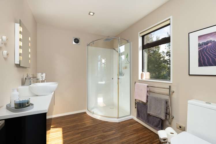 68 Hoddy Road Redwood Valley_16