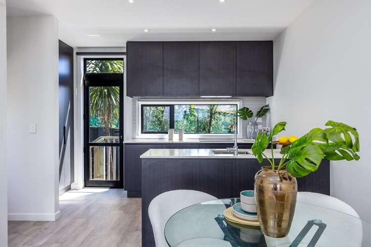 8/805 Riddell Road St Heliers_13