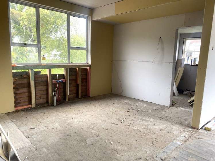 9 Newcastle Street Cobden_11