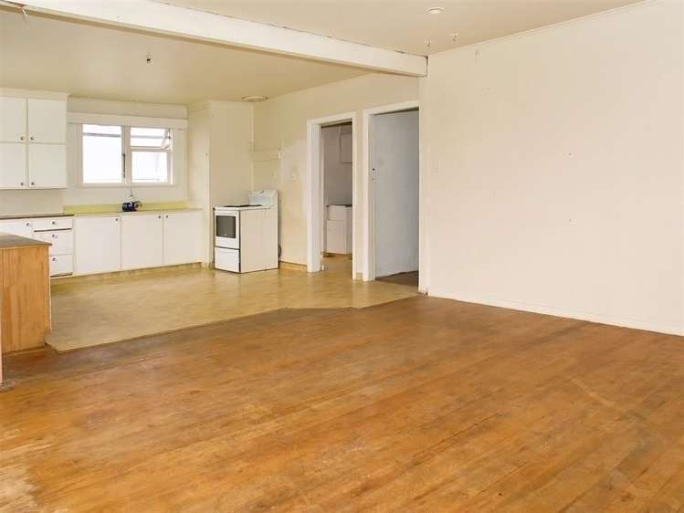 7 Massey Street Tawa_5