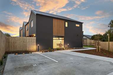 1/4 Burlington Street_3