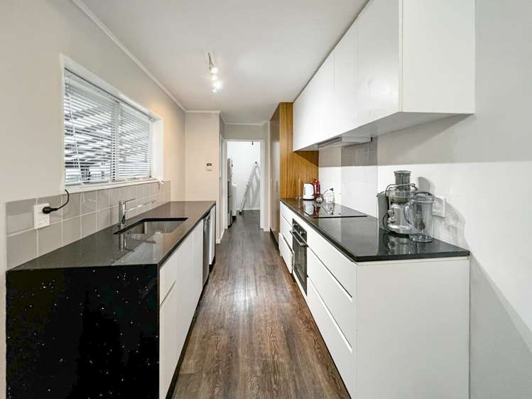 86 Benmore Avenue 10922_2