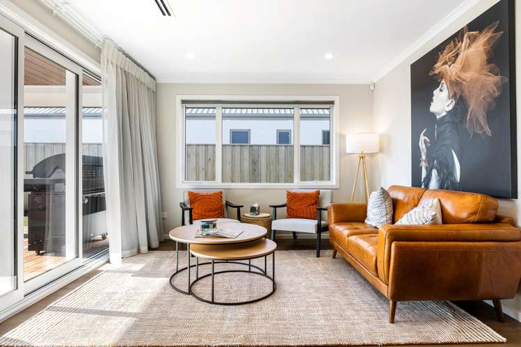 8 Strowan Avenue Elgin_18