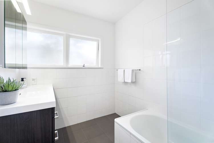 2/165 Queen Street Northcote Point_12