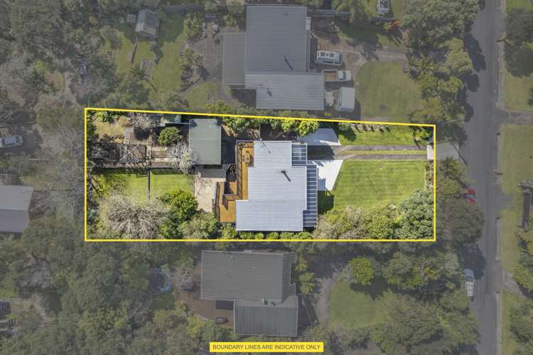 12 Rauhuia Crescent Parau_24