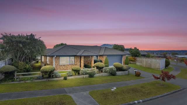 5 Bedroom Family Home in Nukuhau!