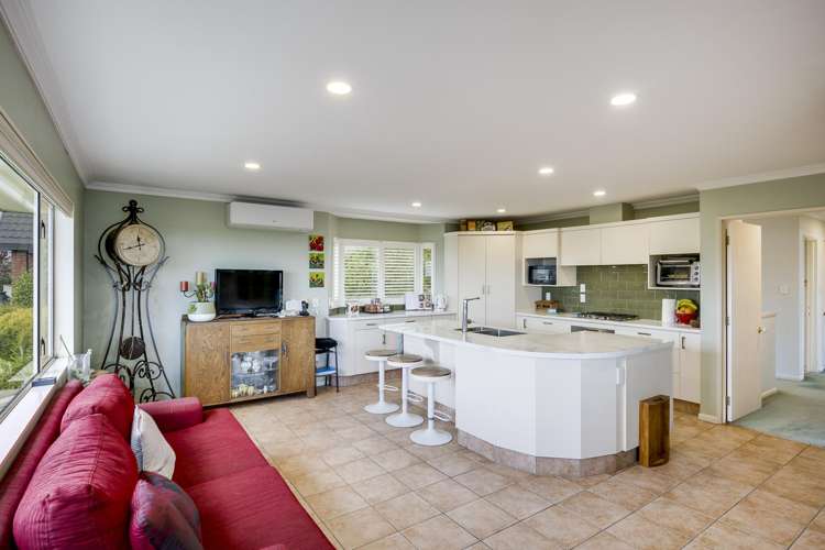 76A Churchill Drive_2