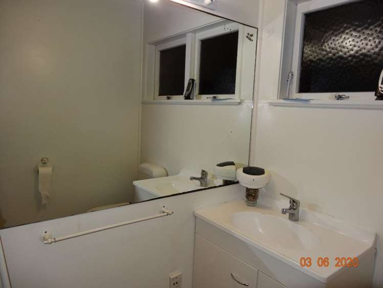 2/9 East Coast Road Milford_5