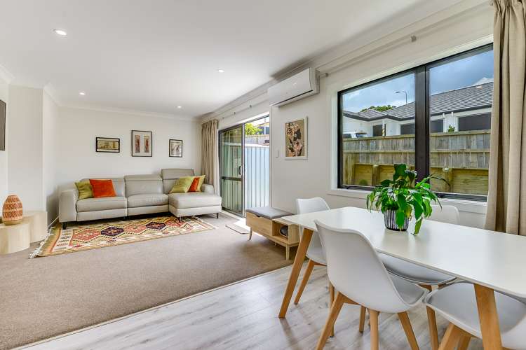 2/33 Cowley Drive Temple View_8