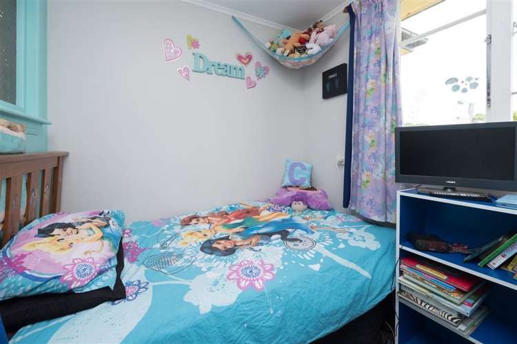 2 Collins Street Hawera_9