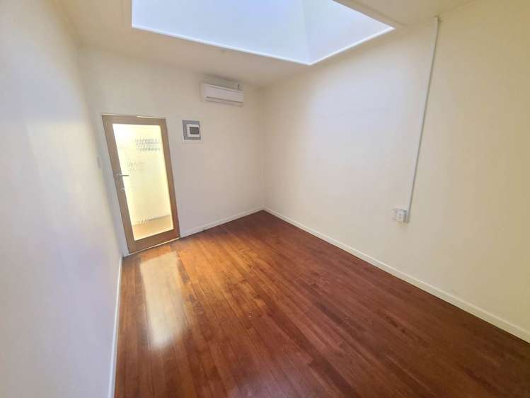 Units B&C/312 Great South Road Otahuhu_1