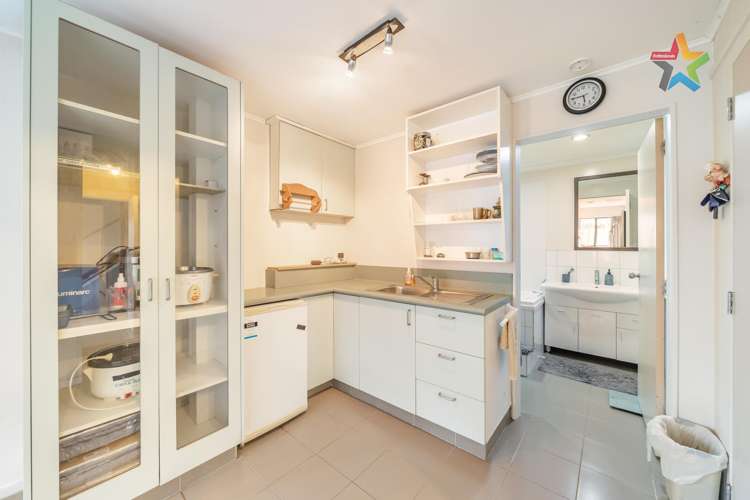 21 Whitechapel Grove Stokes Valley_17