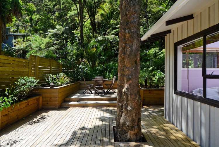 2 Takahe Road Titirangi_15