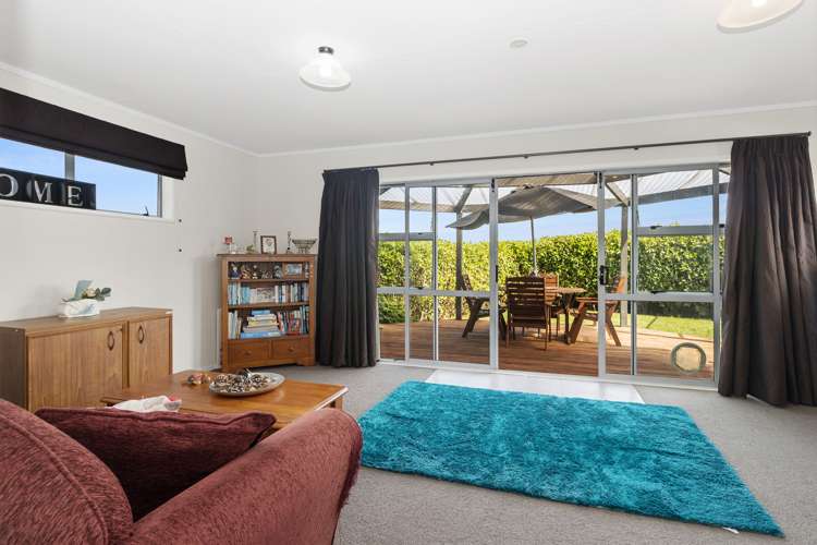64 Pohutukawa Drive Pukete_13
