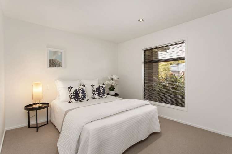 11 The Wickets Hillmorton_10